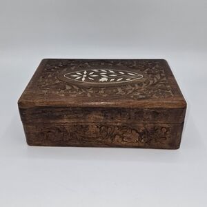 Vintage Traditional Carved Walnut Inlaid Storage Box Hand Carved‎ Gift
